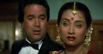 Aaj Tu Gair Sahi Lyrics in Roman Hindi.