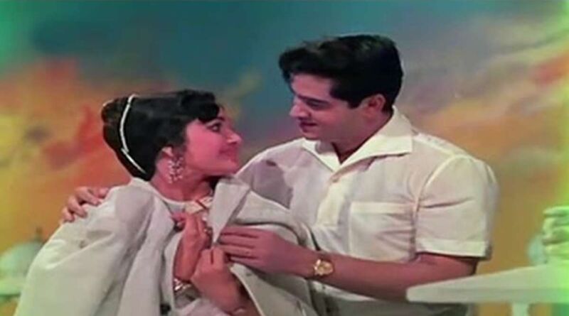 Aanchal Mein Saja Lena Kaliyan Lyrics in Roman Hindi