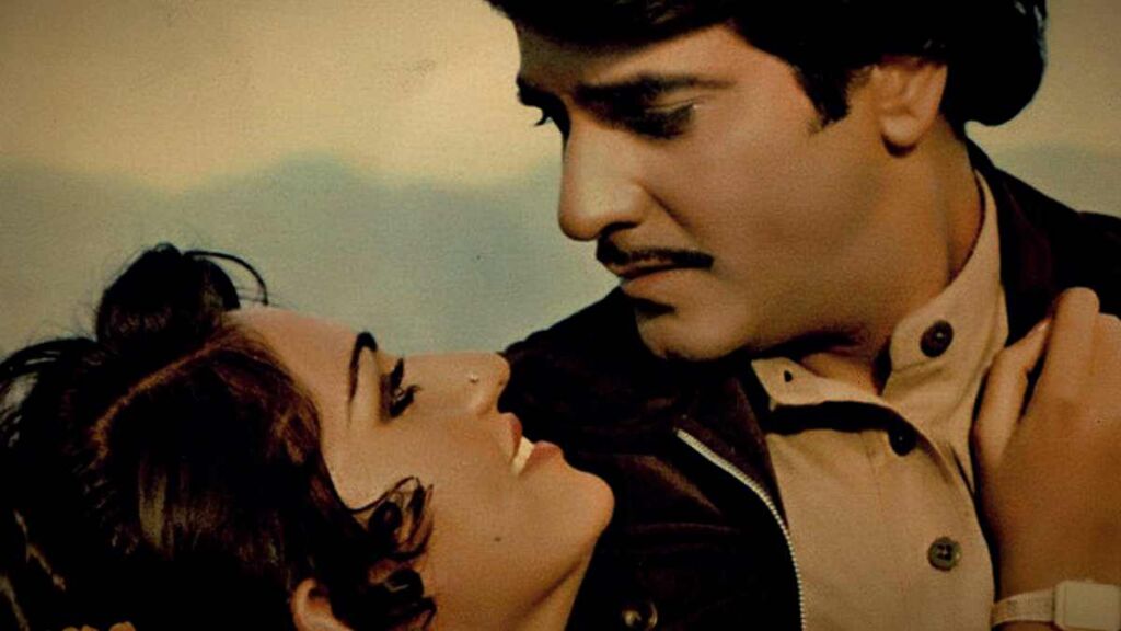 Aashaon Ke Sawan Mein Lyrics in Roman Hindi