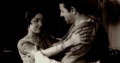 Aisa Ho Toh Kaisa Hoga Lyrics in Roman Hindi