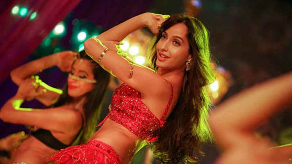 Dilbar Lyrics in Roman Hindi / English.