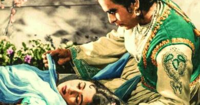 Jab Pyar Kiya To Darna Kya Lyrics in Roman Hindi