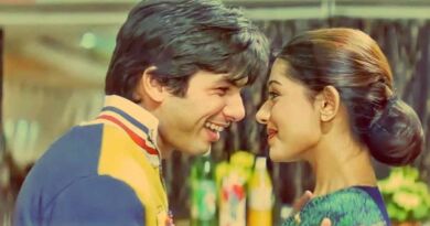 Hamari Shadi Mein Lyrics in Roman Hindi