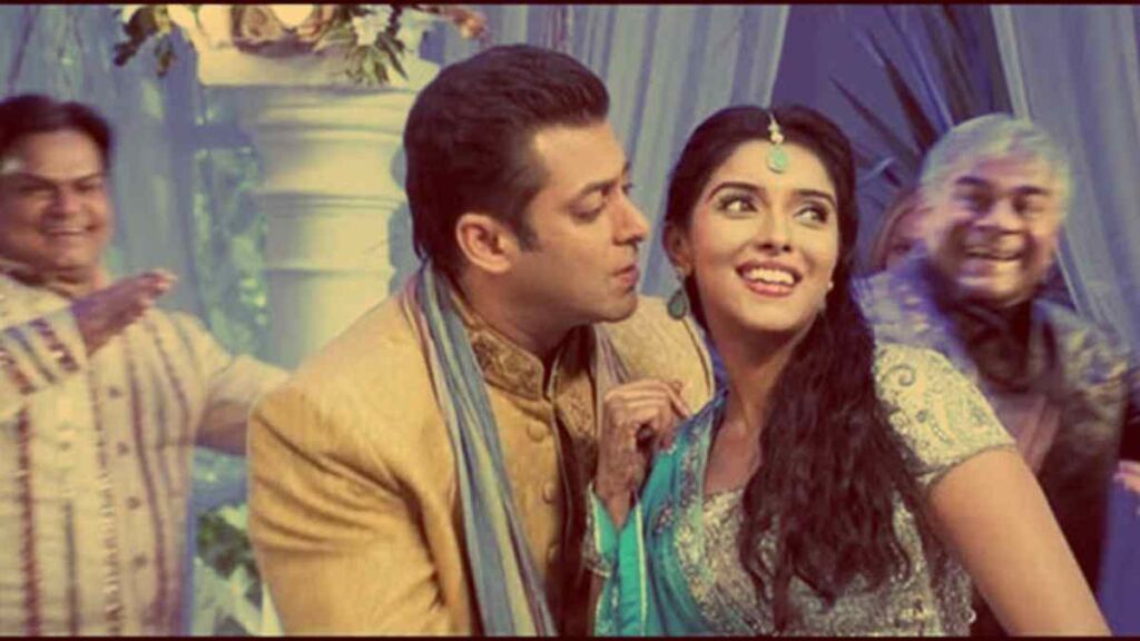 Meri Ada Bhi Lyrics in Roman Hindi