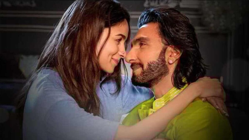 Ve Kamleya Lyrics in Roman Hindi.