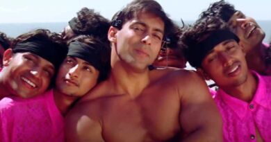 O Oh Jane Jaana Lyrics in Roman Hindi.